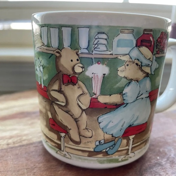 Vintage 1985 Loveable Bears Collector Mugs By New Trends Coffee Mug - Picture 2 of 3